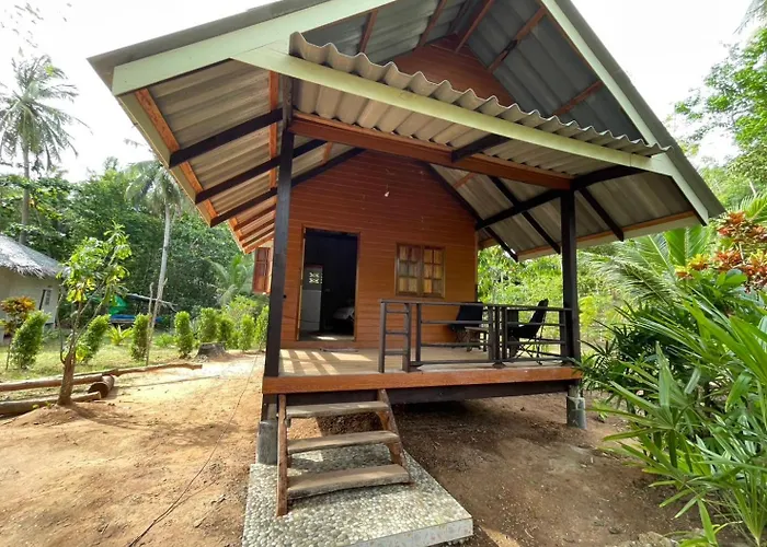 Sunset Beach Bungalow Koh Pu