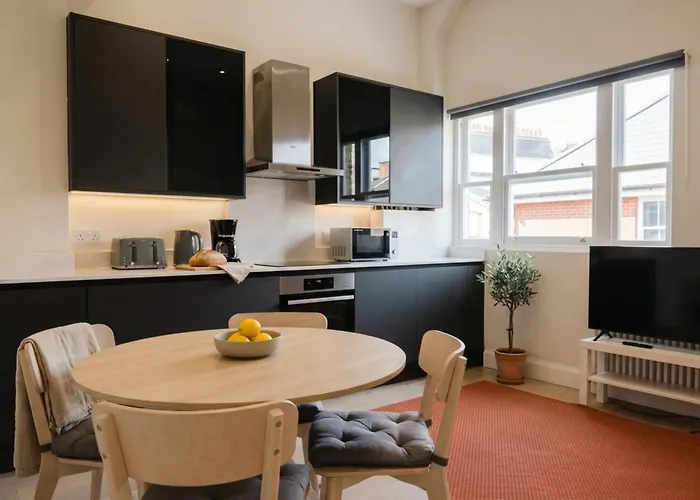 Apartments In The Heart Of Richmond, London