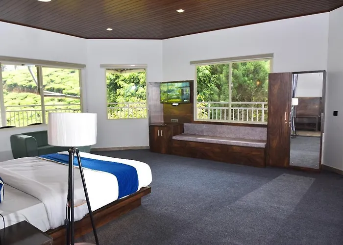 Golden Green Resort With Pool