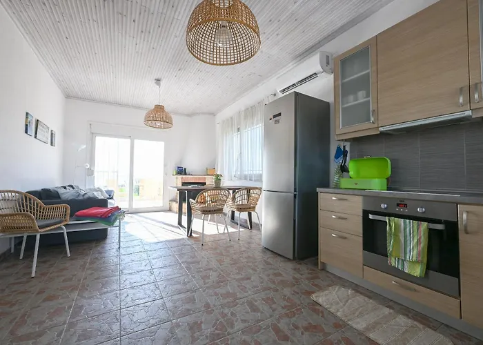 Summer House Spiti Pirgos