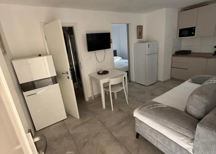 Apartmani Lovren