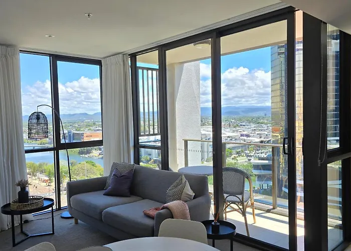 Broadbeach Business Or Leisure
