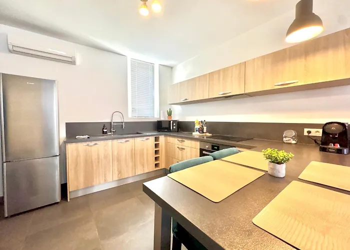 Appartements Climatises - Vieil Antibes