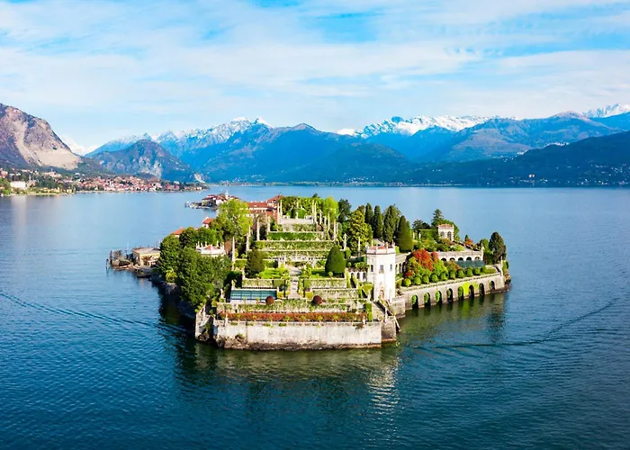 La Finestra Sul Lago: Lake Maggiore View & Garden - Happy Rentals
