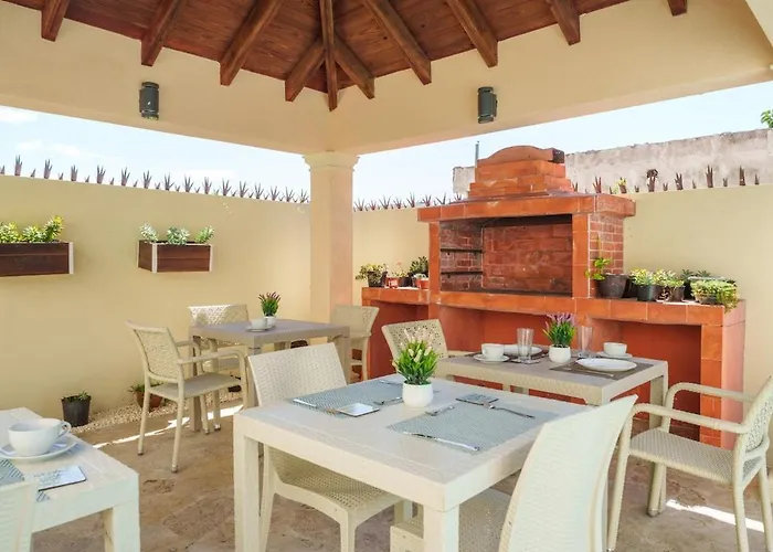 Beautiful Three Storage House Near Playa Caleta