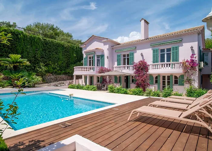 Sumptuous Family Villa With Swimming Pool Within Walking Distance Of Cannes