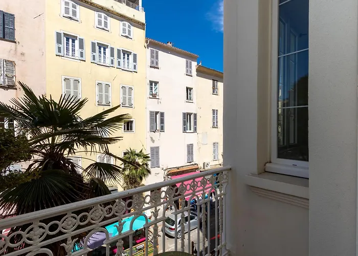 Appartements Rue Bonaparte, Quartier Citadelle Place Foch