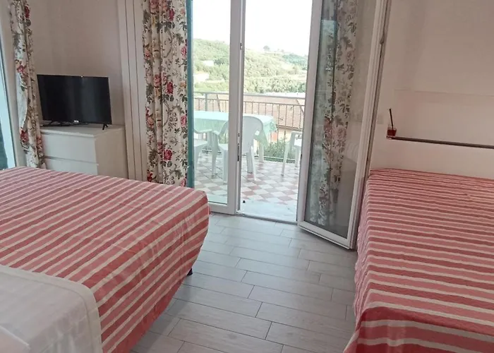 Villa Tranquilla Immersa Nel Verde A 2 Km Dal Mare