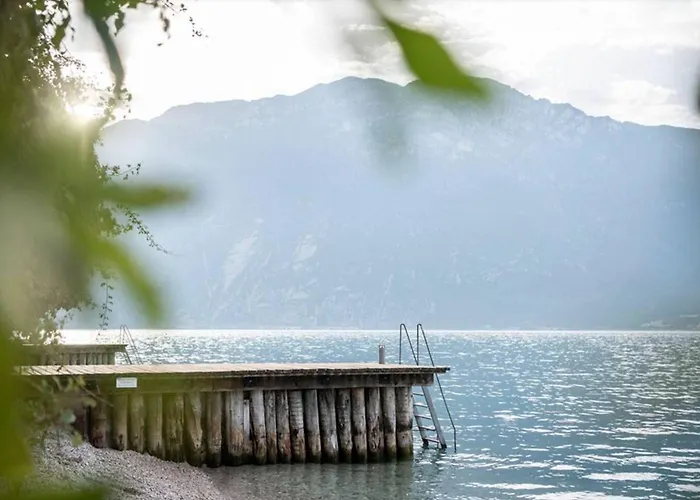 Ca Dela Nua Front Lake