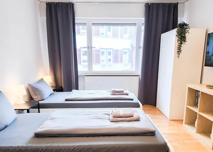 Alfa Apartment Esslingen City Altstadt Nahe Stuttgart Messe I 3 Zimmer 5 Betten I Bad I Kueche L Wifi & Smarttv I 3Br 5 Beds I Bathroom I Kitchen