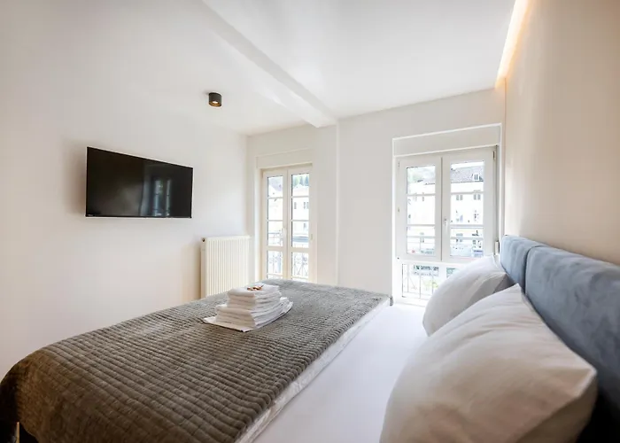 Moderne 3 Schlafzimmer Apartments Mit Balkon Und Aufzug Teilweise Mit Infrarot Sauna