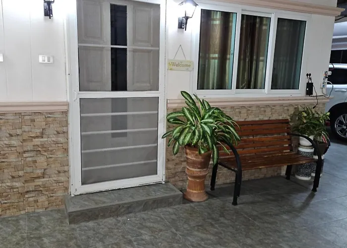 Separate 2 Bedroom House With Swimming Pool