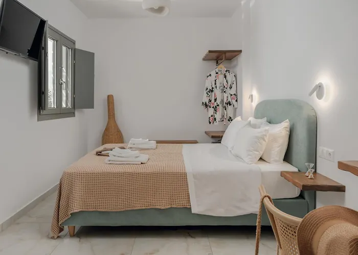Luaz Naxian Living