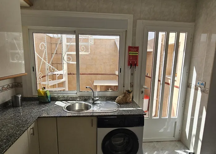 Casa En La Marina Cerca De La Playa Y Pinada