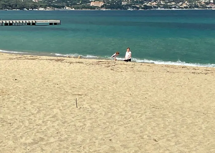 Appartement Classe 3 Etoiles Face A La Plage De La Nartelle Avec Place De Parking Privative