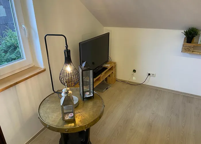 Haus Mit Garten Und Kamin