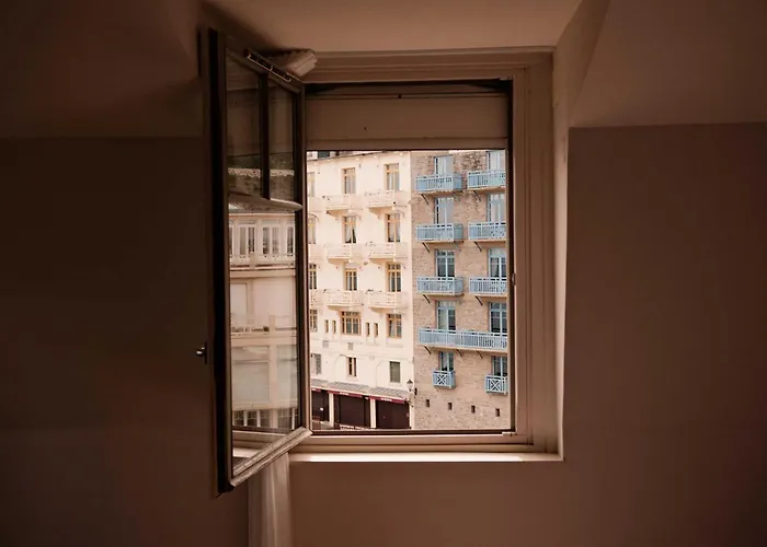 Hotel De La Vallee