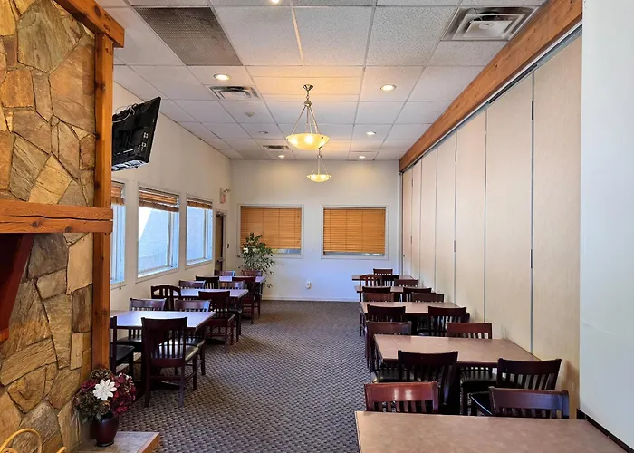 Super 8 By Wyndham Castlegar Bc