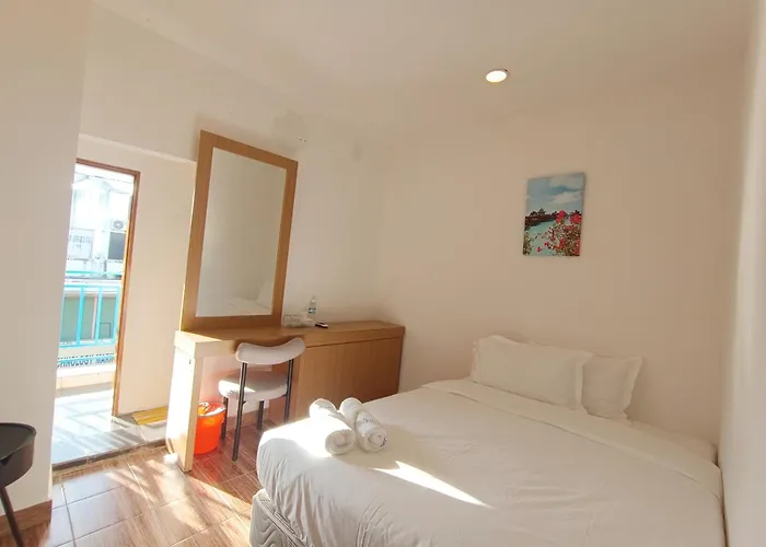 Shoreline Guesthouse 海岸线客栈