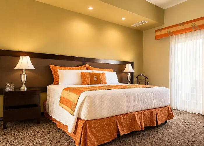 Hotel 1915 Inn & Suites