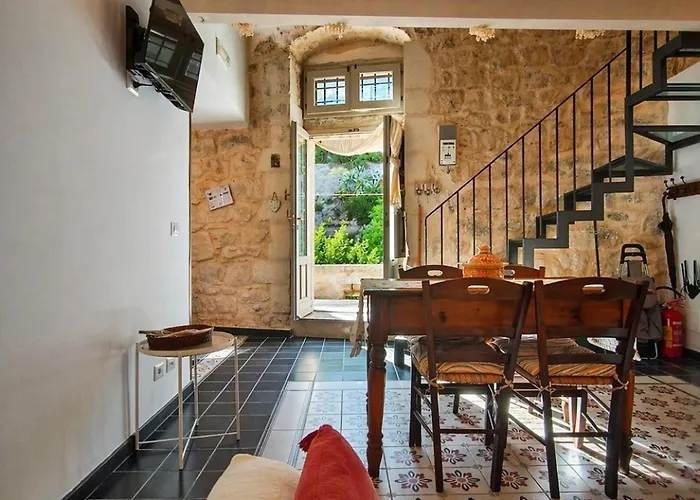 Lilibeth Houses - Charming & Lovely Views