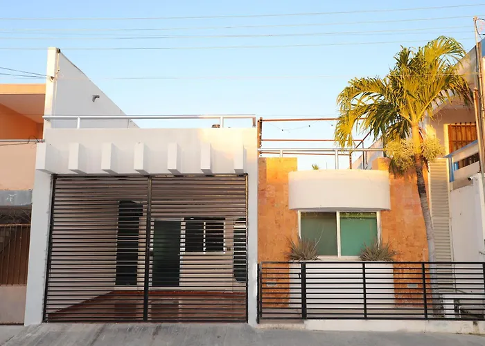 Casa Con Alberca En El Centro De Puerto Progreso