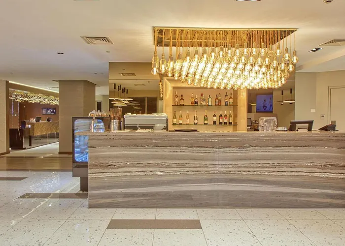 Novotel Suites Manila At Acqua
