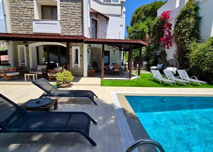 Bodrum Merkezde Muestakil Havuzlu Villa