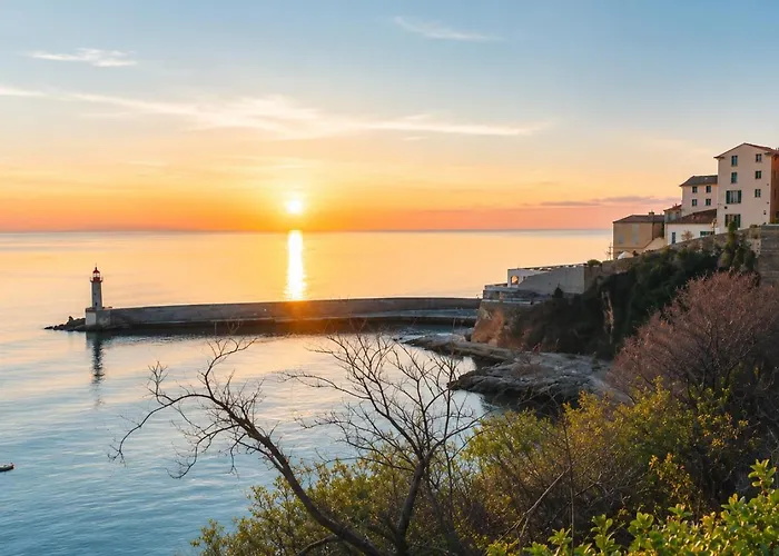 Villa Entierement Renovee Avec Piscine En Plein Coeur De Bastia - Corse