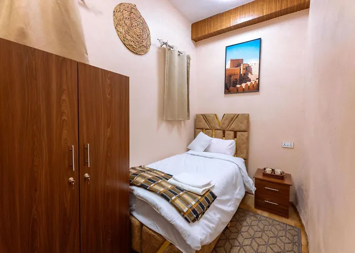 Manazil Inn نزل المنازل
