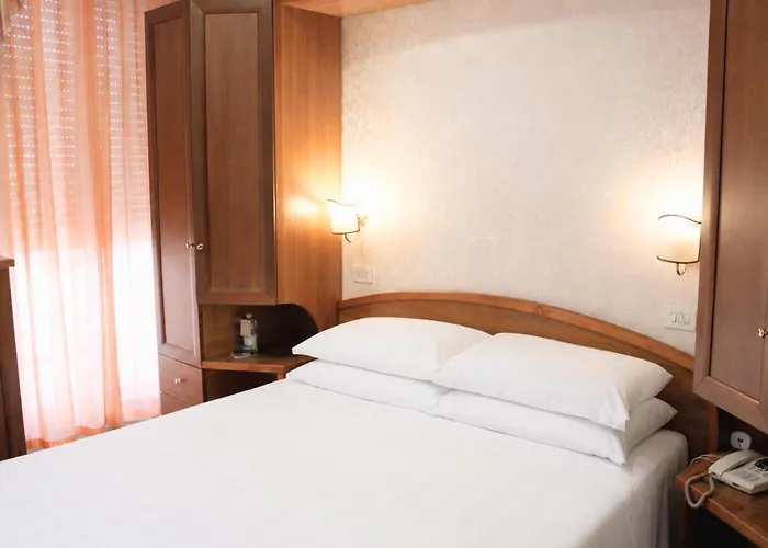 Phi Hotel Ambra