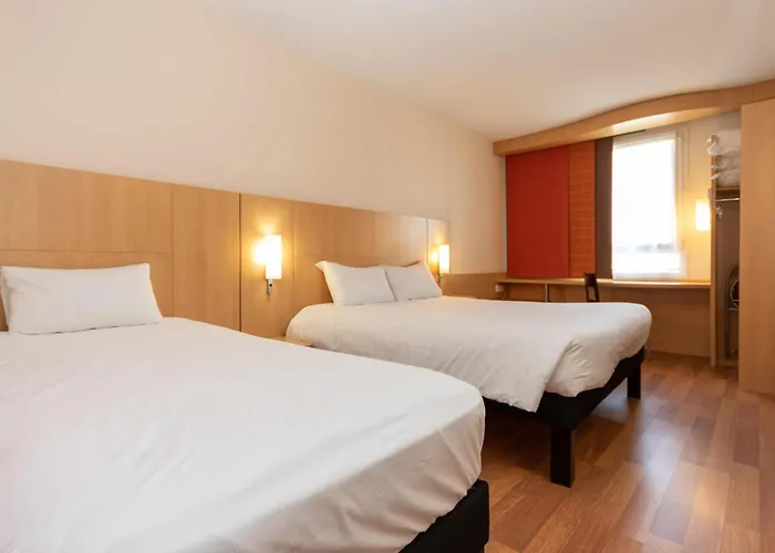 Ibis Rochefort