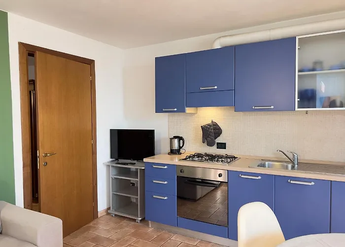Panoramic Lake View Apartments With Pool & Breakfast