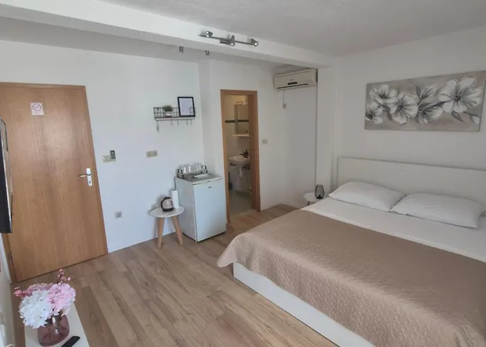 Apartment Room Parcina