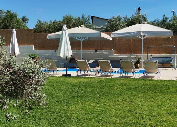 Villa Leonton With A Private Pool