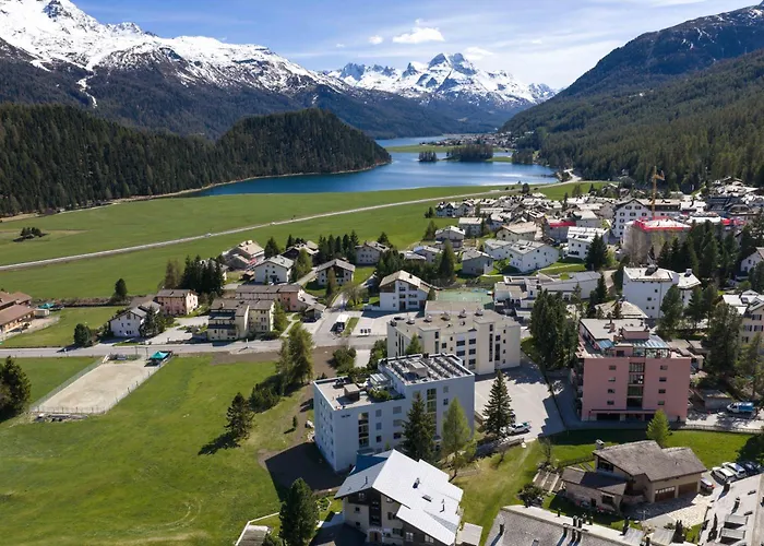 New Engadine Alpine Apartment - Pool & Sauna