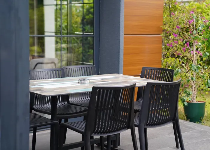 Juglans Suites