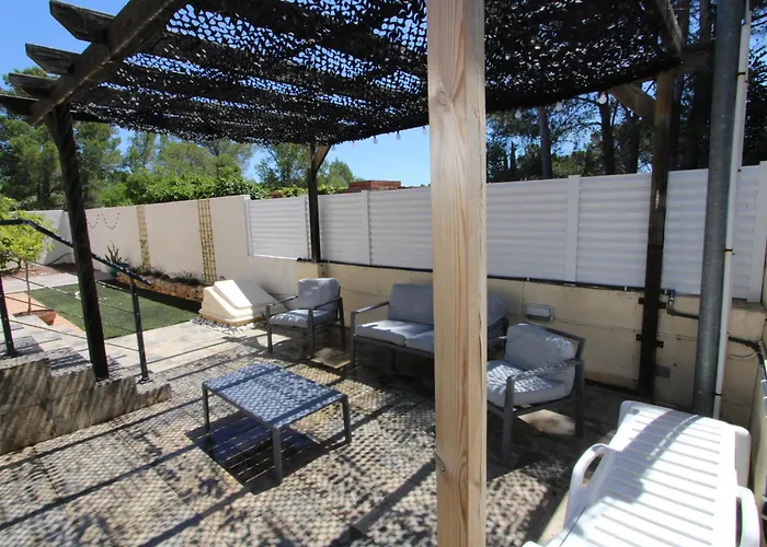 Casa Con Piscina Privada, Cerca Del Mar, Wifi Gratuito, Aire Opcional, Admite Mascotas - Es-184-52