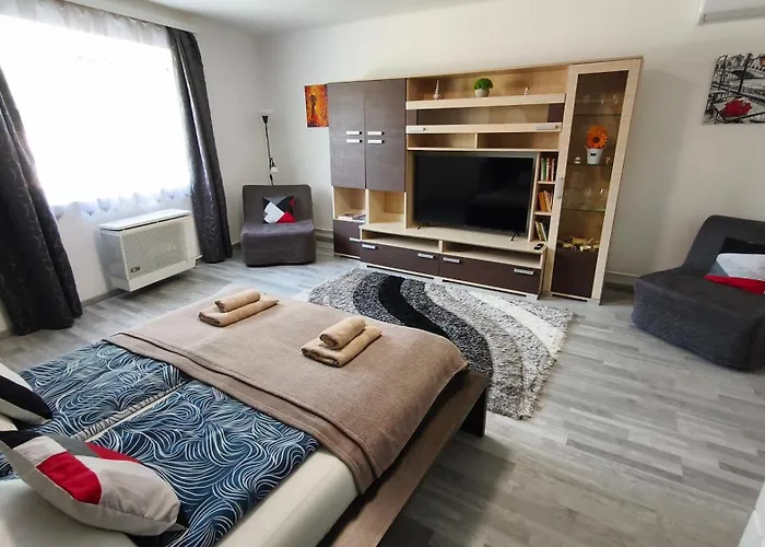 Freedom-Fehervar Apartman