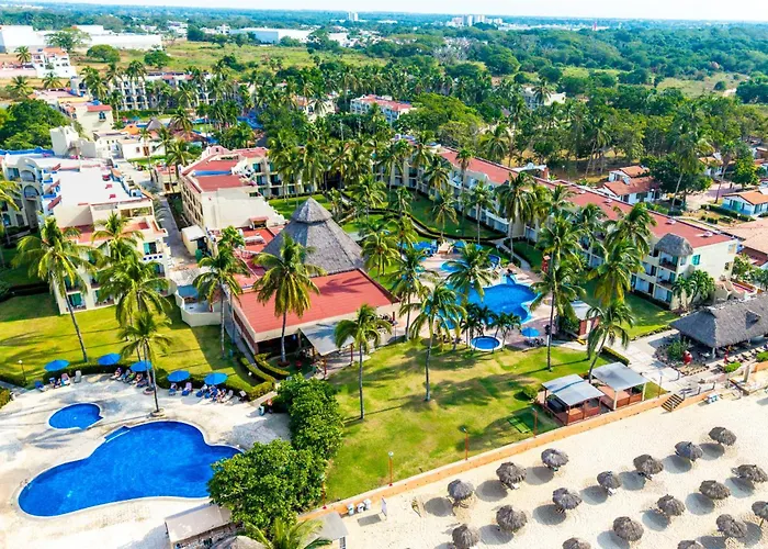 Grand Decameron Complex Bucerias, A Trademark All-Inclusive Resort