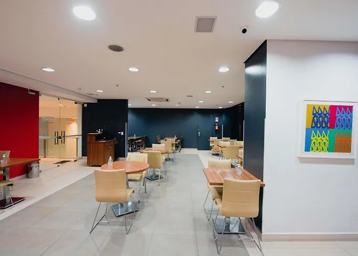 Ibis Curitiba Shopping