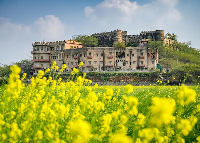 Neemrana'S - Hill Fort - Kesroli