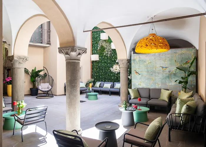 Rego Apartments San Tomaso - Boutique Aparthotel With Some Off-Site Apartments In A Charming Historic District Close To Upper Town