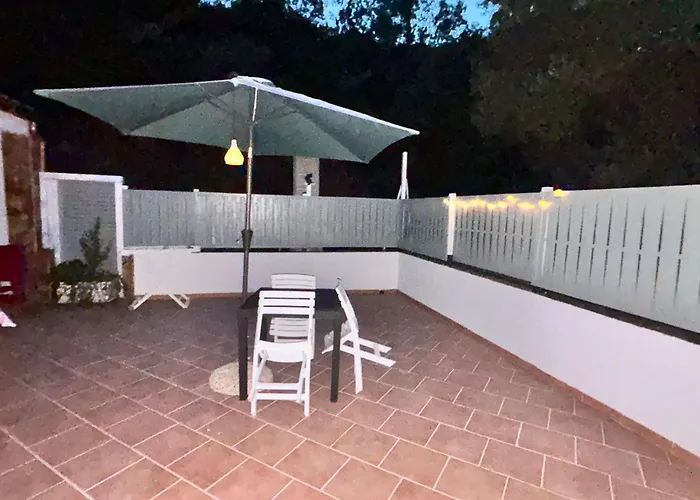 L'Oasi Di Chia B&B