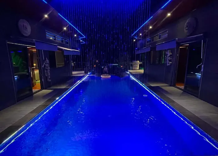 Stunning Villa With Ocean Views And Free Car