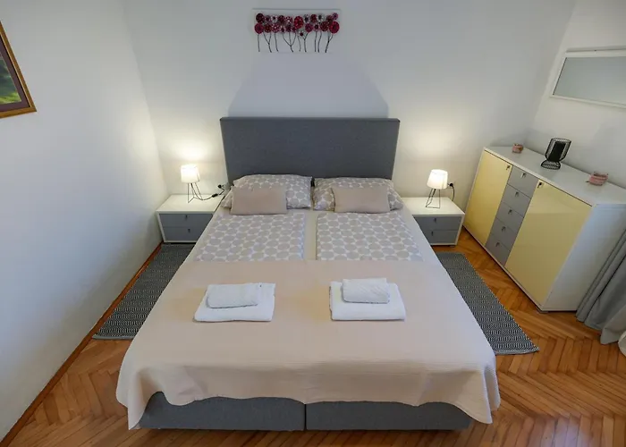 Apartment Jardin With Free Cowered Parking