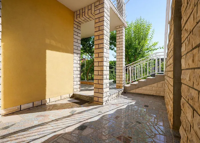Apartment Jardin With Free Cowered Parking