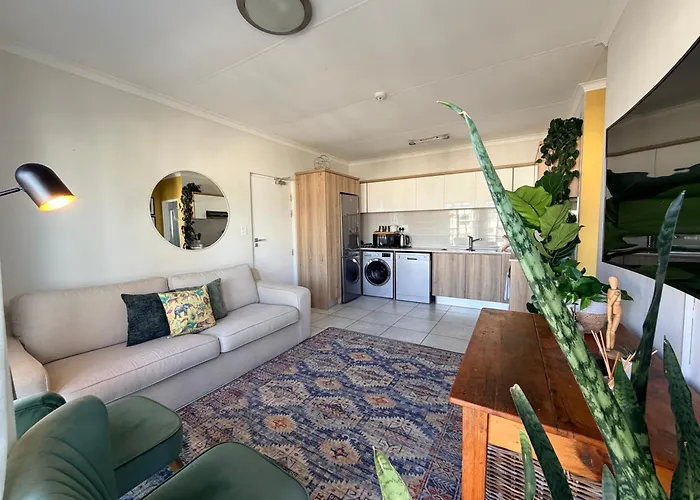 Luxury One Bedroom Apartment