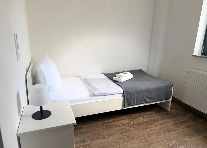 Bielefeld City Apartments - Komfortable Einzelzimmer Und Doppelzimmer - Moderne Badezimmer, Schnelles Wlan, Self-Check-In
