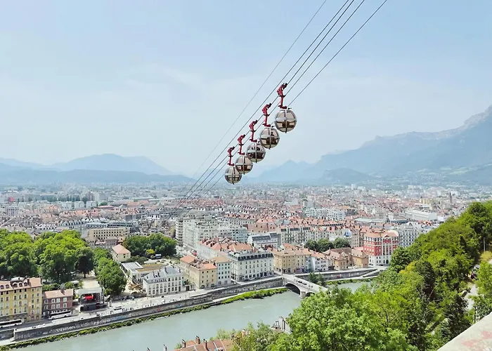 The Babel Community Hotel - Grenoble Bastille
